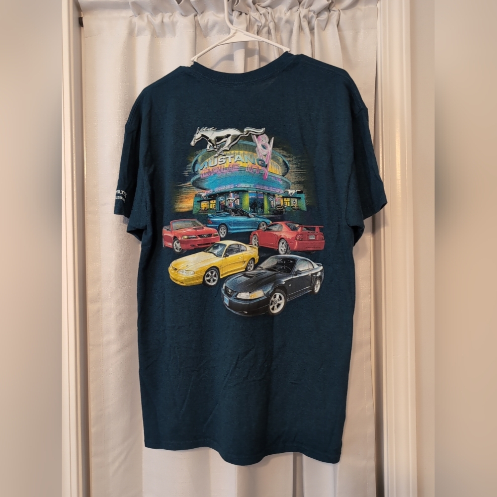 Vintage Mustang Drive-in Gildan Men's Graphic T-Shirt Size Large